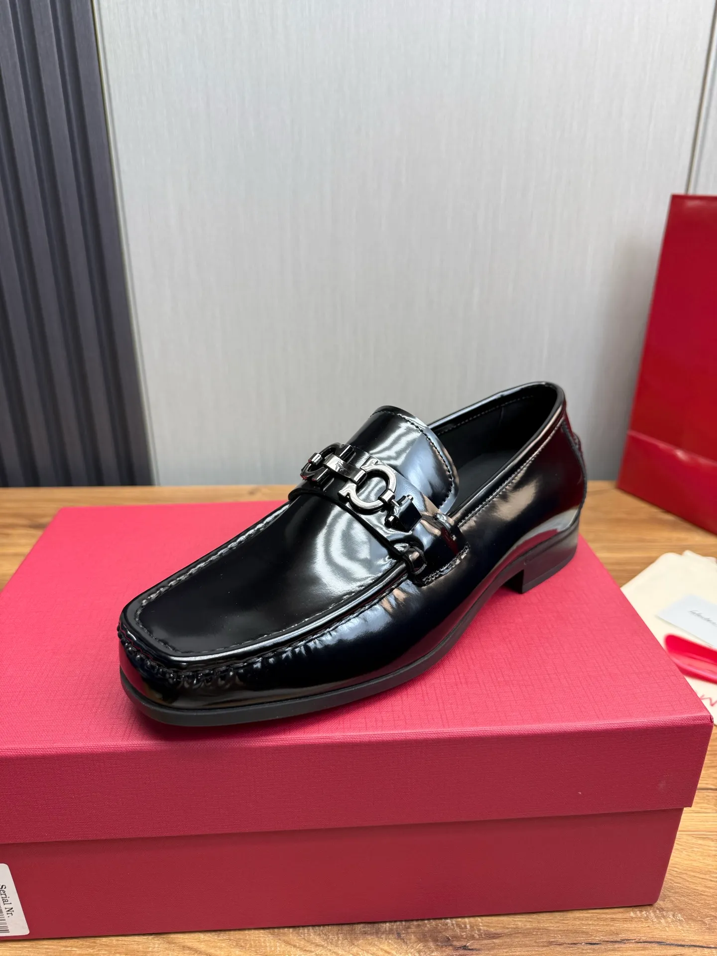 Men's shoes 💰760💰 Ferragamo. [Ferragamo] Men's Loaf leather shoes, the latest hot style, 1:1 original purchase quality, top quality, imported open-edge beaded cowhide leather on the upper, hand-made three-dimensional stitching highlights the round toe design, the inner feet are made of imported cowhide, with original wear-resistant rubber outsole, matching code 39-44, (38, 45 custom-made, non-refundable)